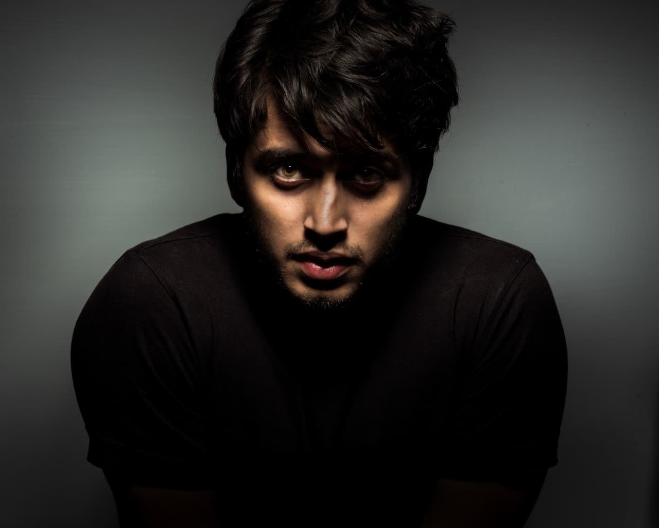 Sohinee talks to  Pooraj Kapoor